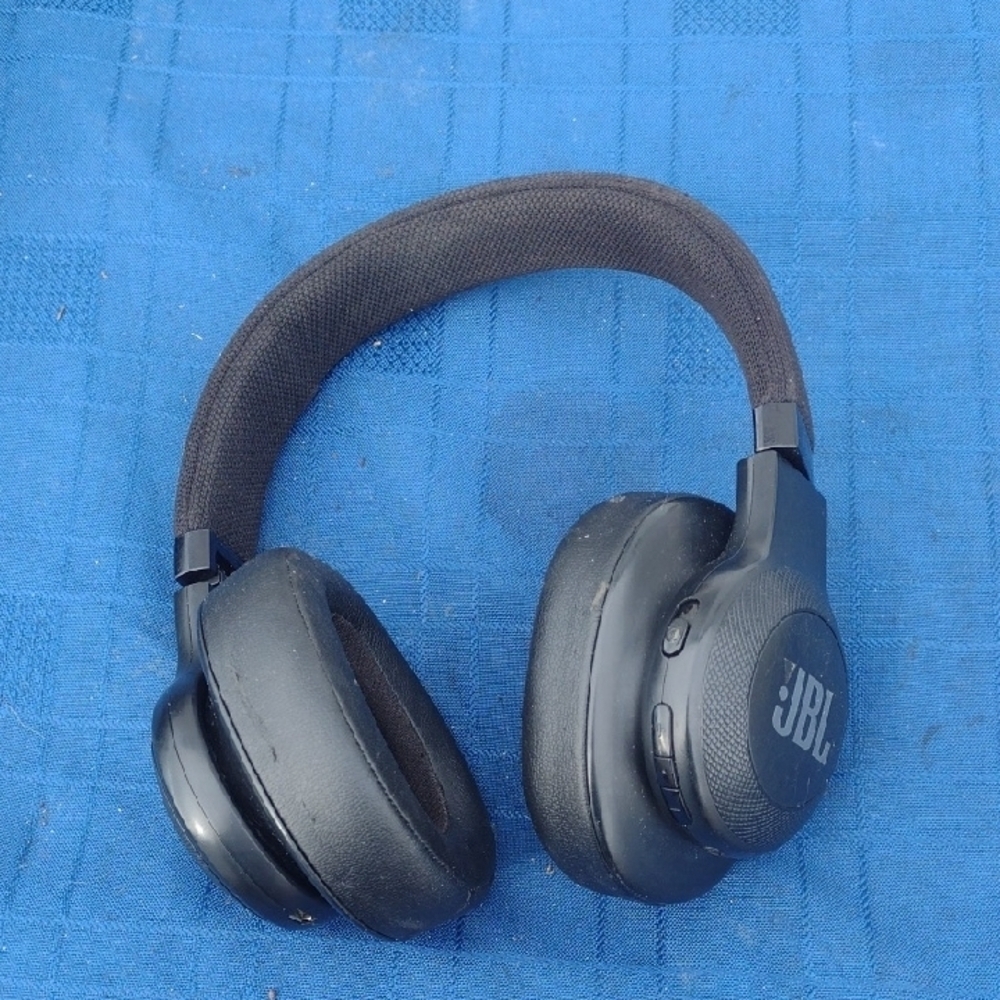 JBL E-Series Black Wireless Headphones